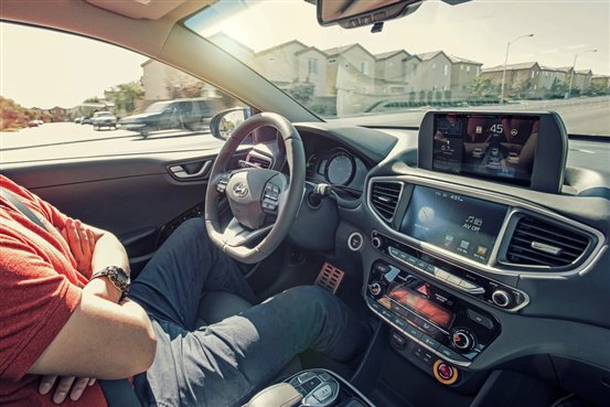 Macintosh HD:Users:guan:Downloads:Hyundai-Ioniq_Autonomous_Concept-2016-1024-0c.jpg