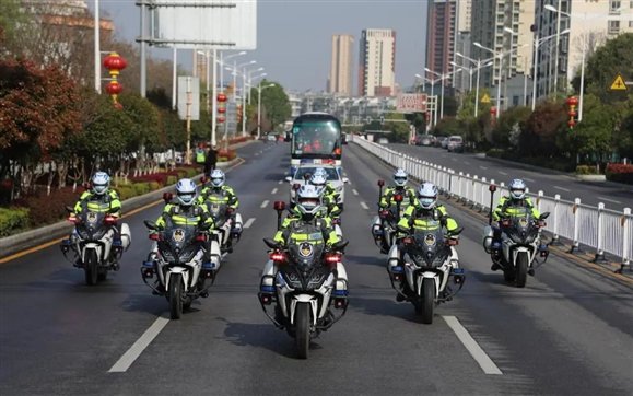 http://dingyue.ws.126.net/2020/0326/3a4a7435j00q7sjf60038d200t100i5g00t100i5.jpg