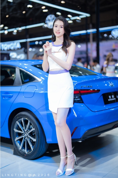 清纯可爱的本广州田车模楚瑜 