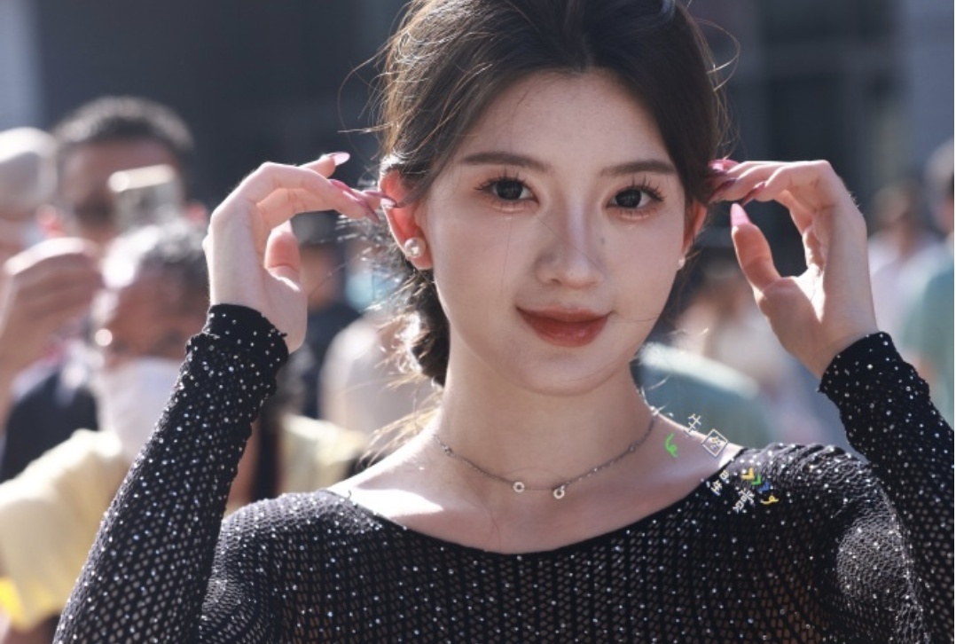 BB酱2025大湾区车展展露傲