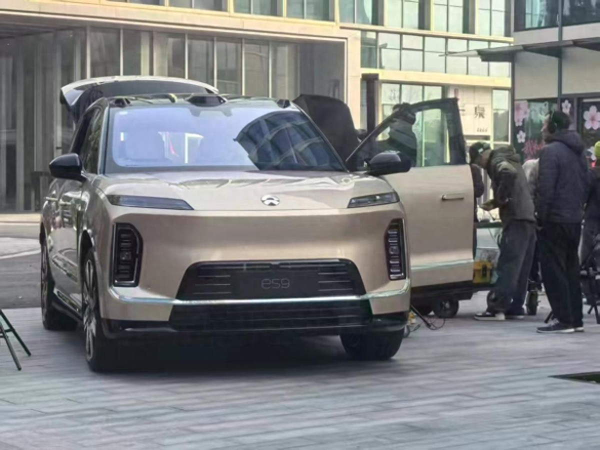 比库里南大一圈，蔚来ES9或80万起售？